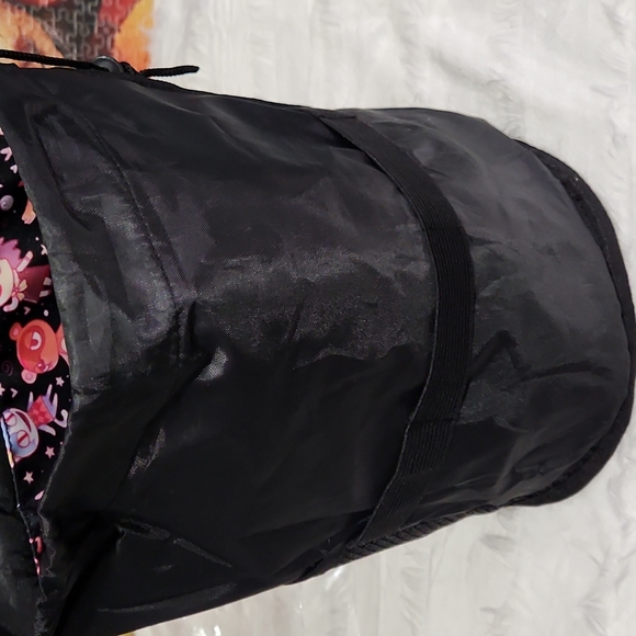 Soft pull string makeup bag - Picture 4 of 5